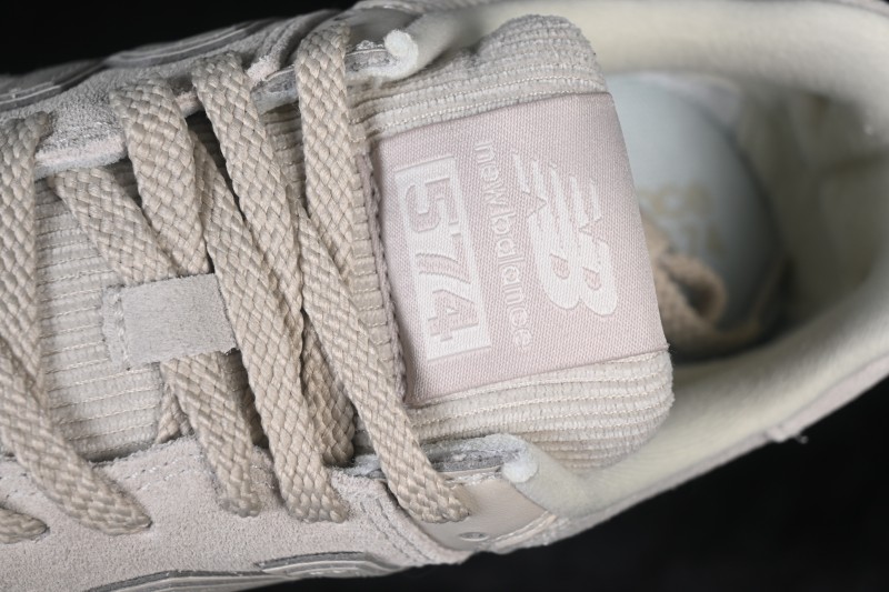 New Balance 574 Retro Running Shoes for Women with Suede and Mesh Upper - WL574CBG