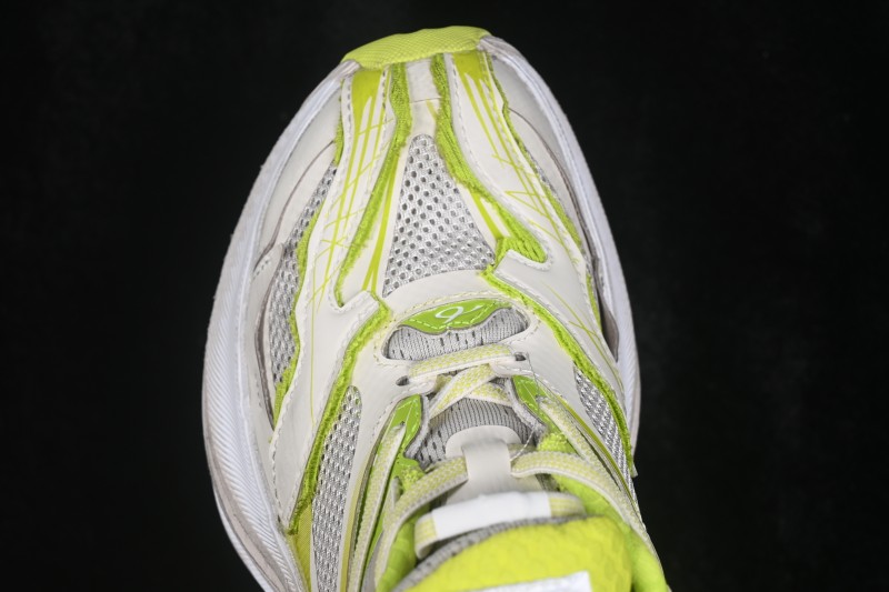 Balenciaga Jet Embossed Print Round-Toe Chunky Sole Low-Top Dad Shoes - WMRTN9197