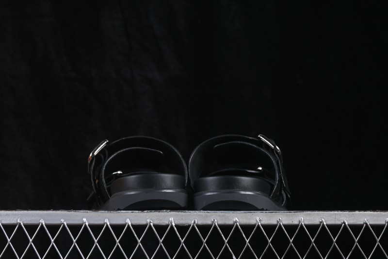 Louis Vuitton Venice Comfort Calfskin Suede Round-Toe Slide Sandals - T.E5