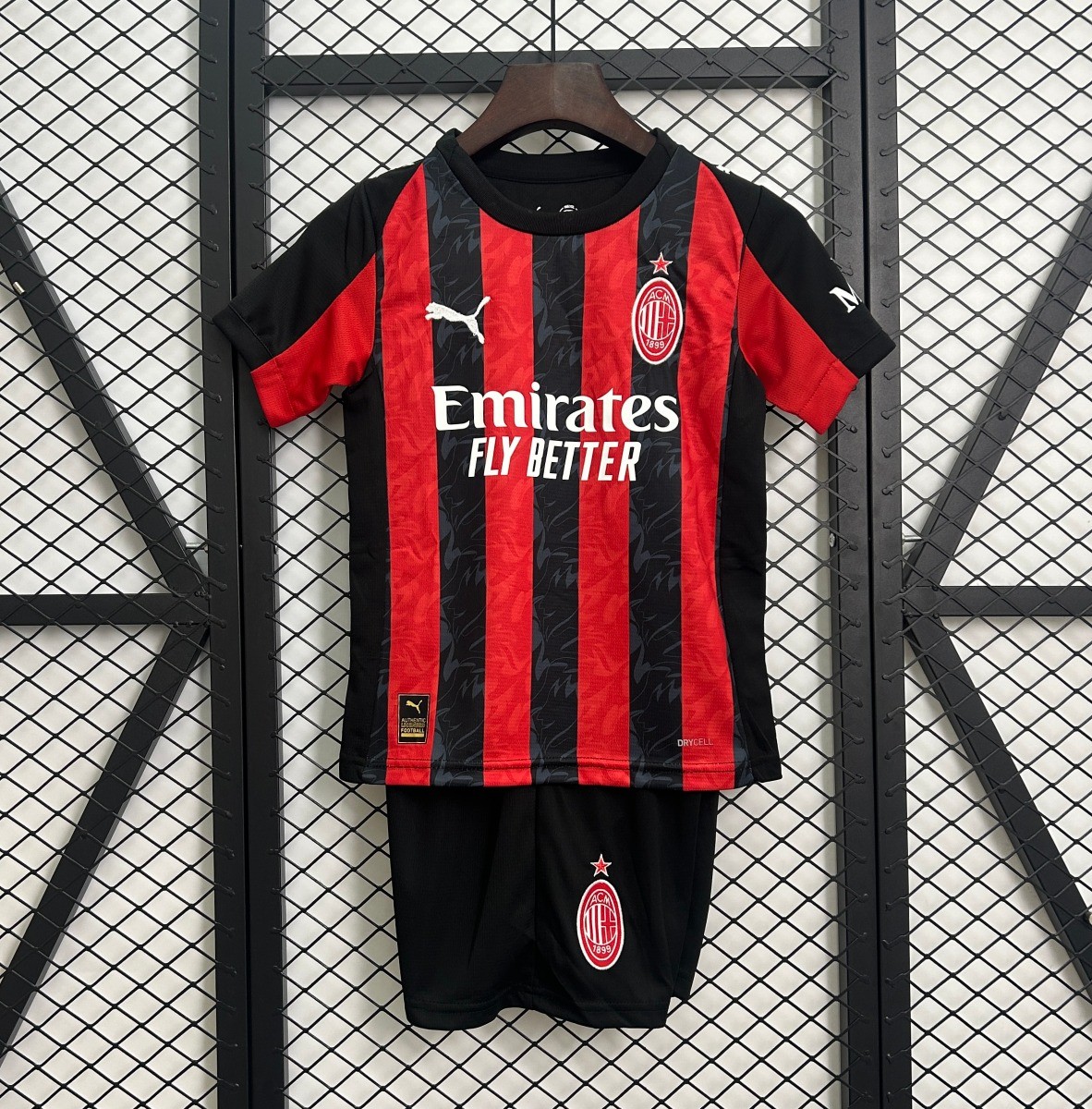 25/26 Kids AC Milan Home Size 16-28 Jersey