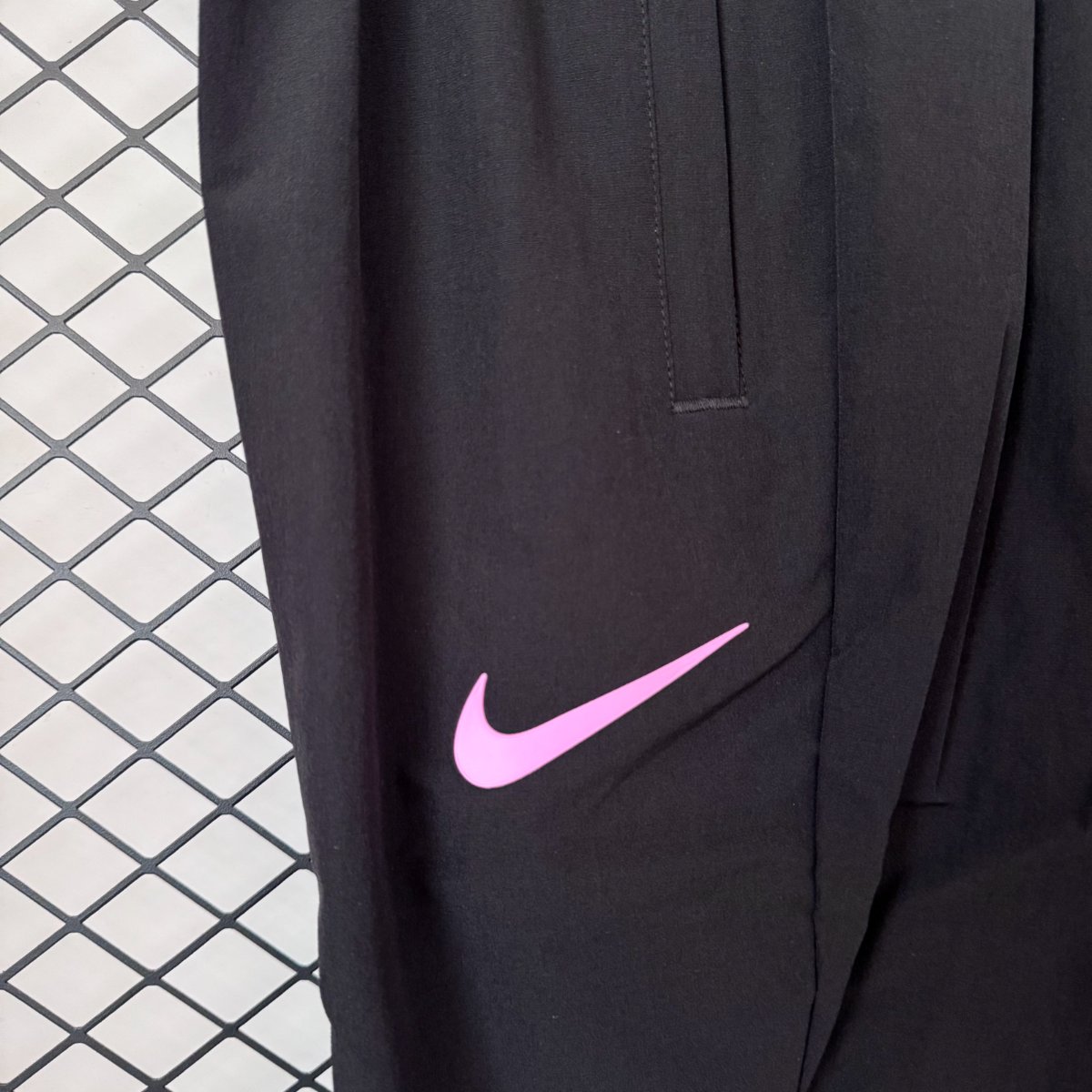 26/27 PSG Black/Pink Full Zipper Windbreaker+ Long Pants